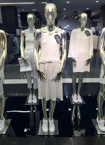 時尚衣櫥指南 不容錯過的女裝品牌與零售新風尚